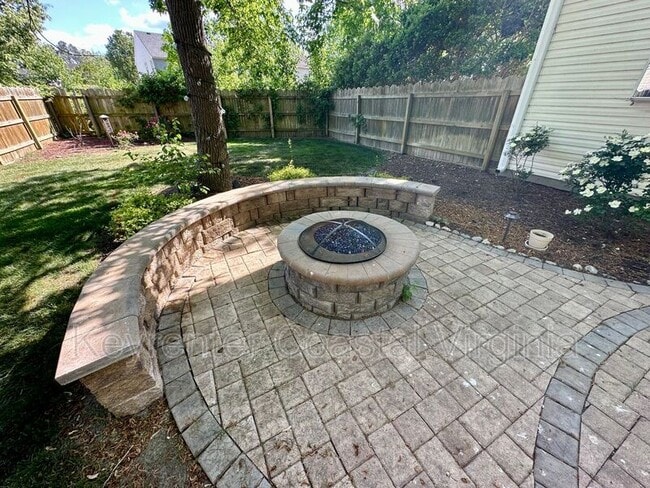 Building Photo - 3611 Martingale Ct