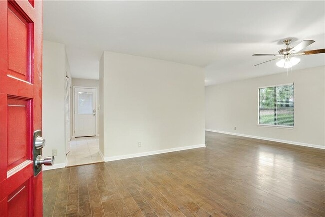 Building Photo - 2953 Torreya Way SE