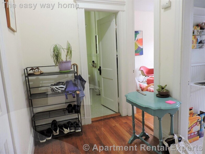 Building Photo - 74 Kirkland St