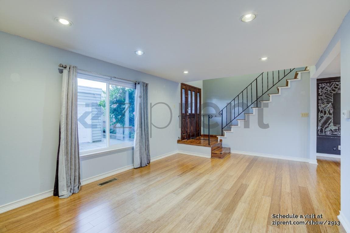 Building Photo - 3648 Gilbert Ct