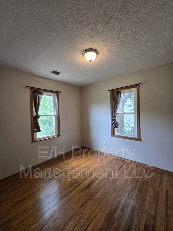 Building Photo - 2316 W Wildwood Rd