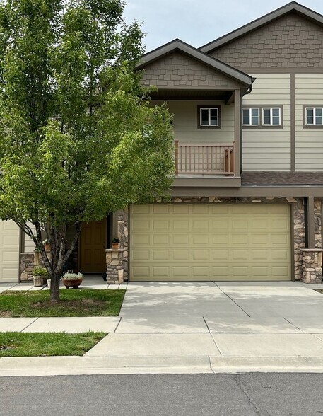 Building Photo - 825 Jordan Oaks Ct