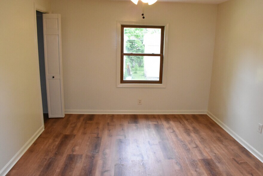 Building Photo - 539 North St