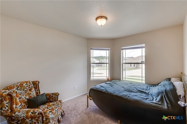 Building Photo - 5102 Screaming Eagle Cir