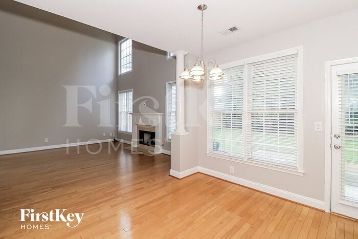 Building Photo - 2023 Barrett Knoll Cir