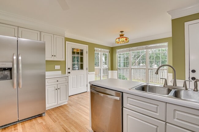 Building Photo - 4111 Eagle Nest Dr