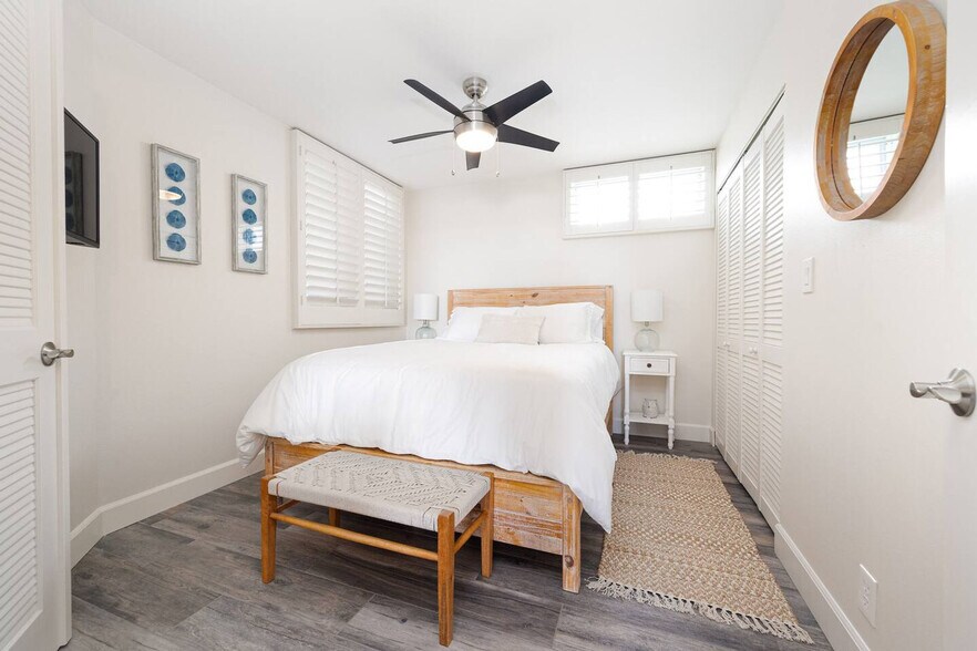 Building Photo - 376 San Antonio Ave