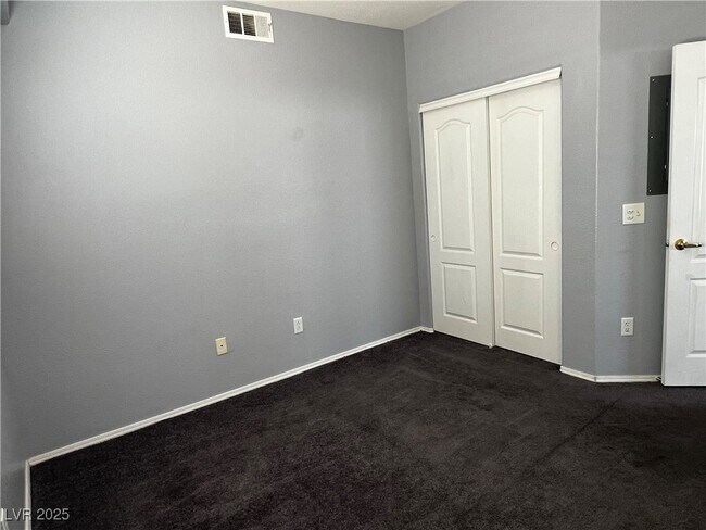 Building Photo - 6905 Cobre Azul Ave