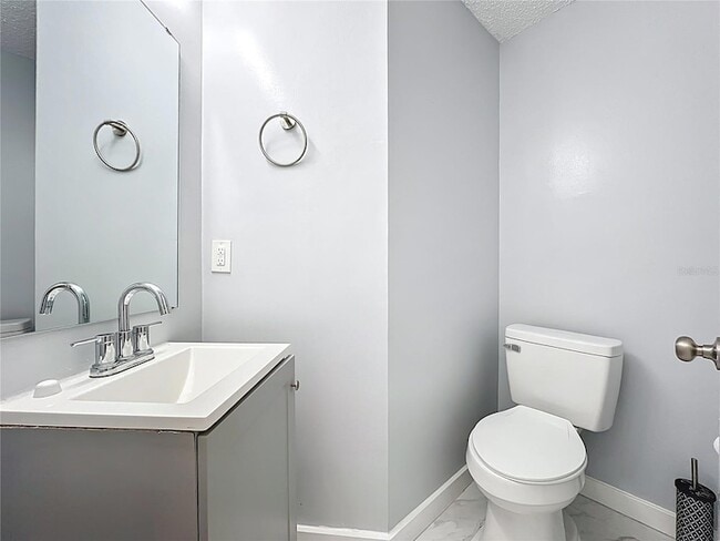 Building Photo - 622 Anhinga Rd