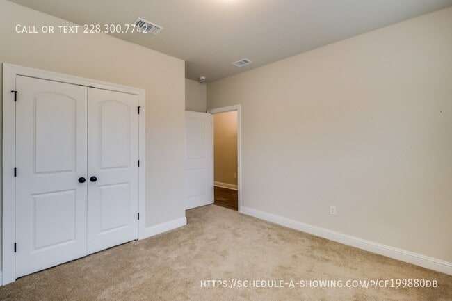 Building Photo - 856 Leeward Dr