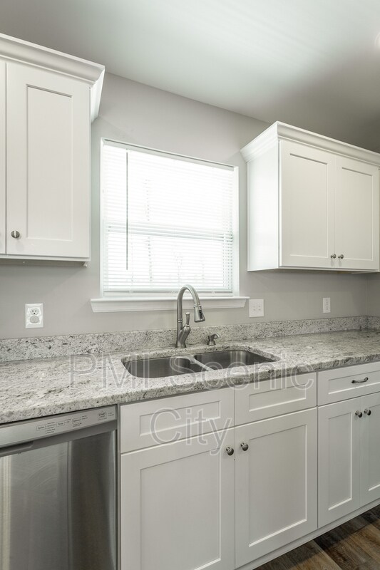 Building Photo - 8128 Fallen Maple Dr