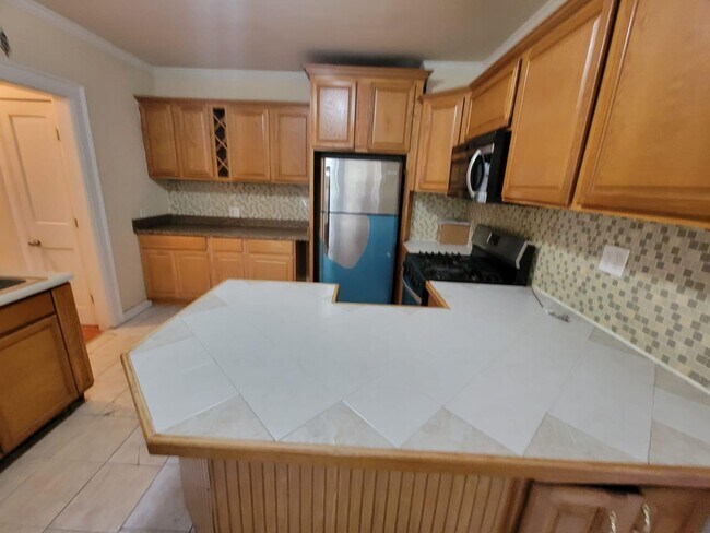 Building Photo - 489 Quinnipiac Ave