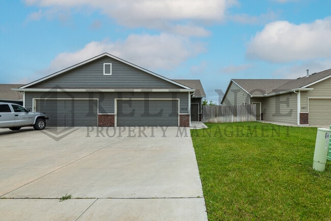 Primary Photo - 1615 E Horstmann Ct