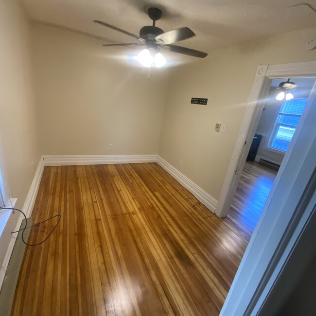 Bedroom 2 - 186 6th Ave