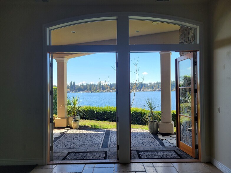 Building Photo - 15026 39th Ave NW