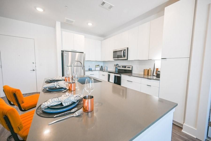 Building Photo - 72 Milton Ave SE