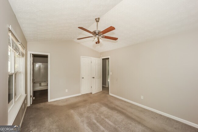 Building Photo - 5120 Cochran Dr