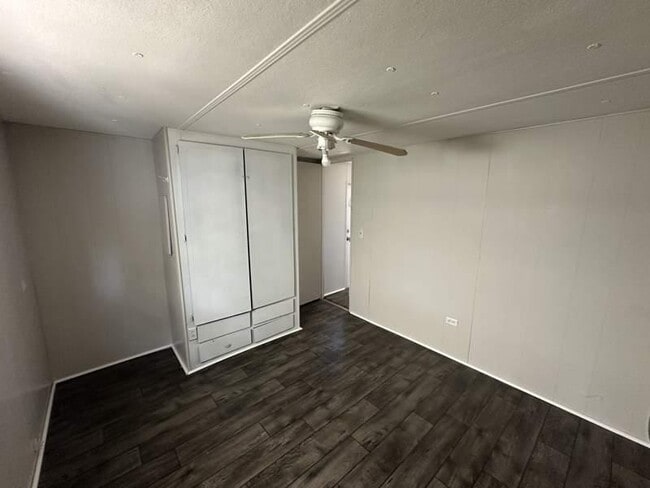 Building Photo - 130 S Suncoast Blvd