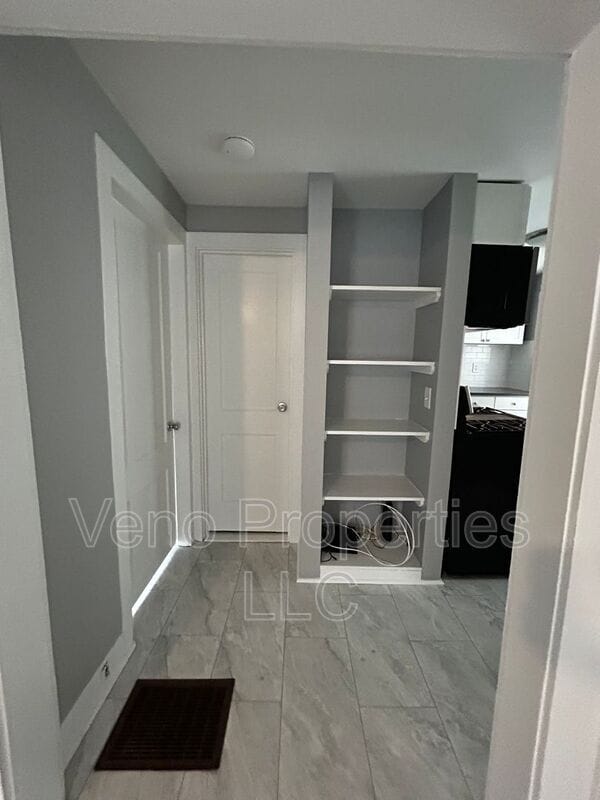 Building Photo - 96 Walworth St