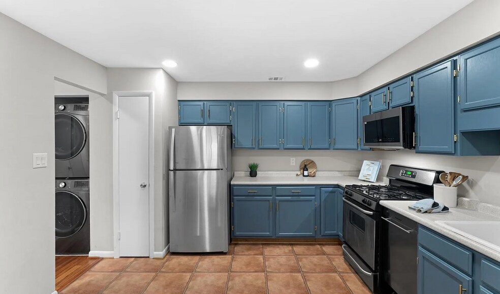 kitchen - 3881 Steppes Ct