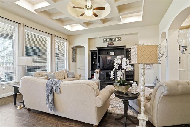 Building Photo - 5925 Terrace Oaks Ln