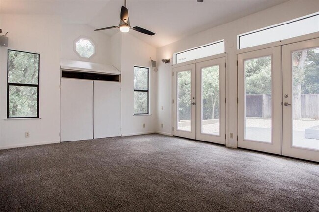 Building Photo - 5139 Meadow Creek Dr