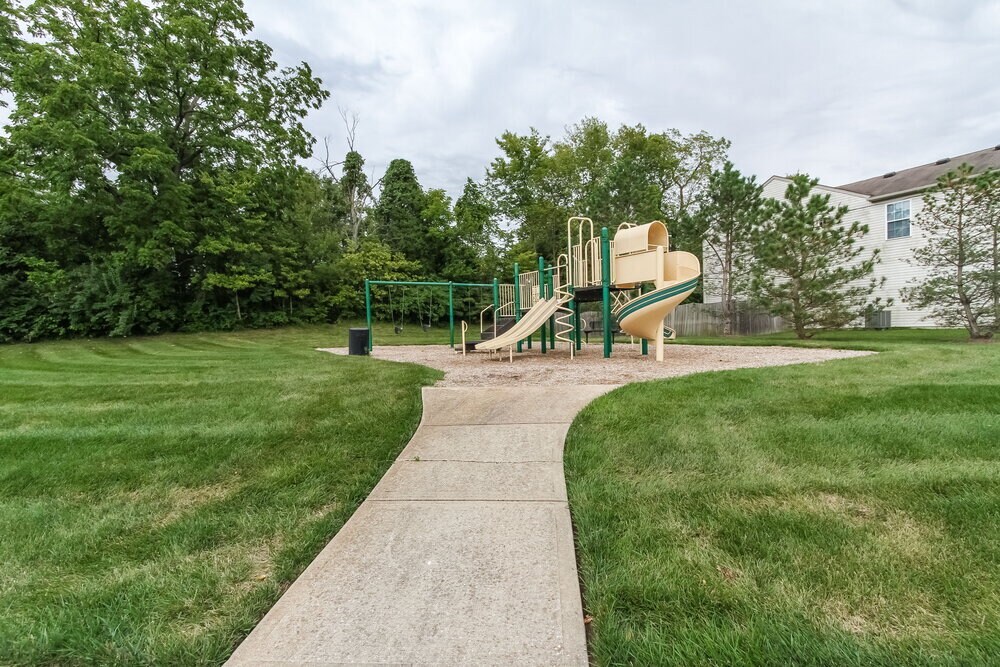 Building Photo - 9016 Hosta Way