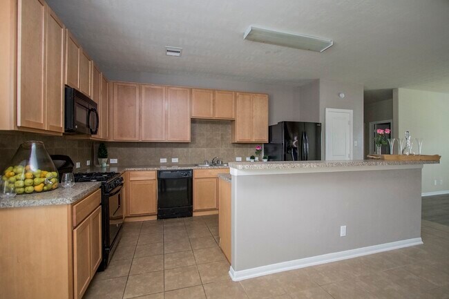 Building Photo - 2209 Onyx Ct