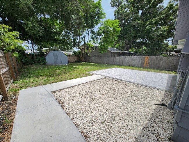 Building Photo - 3924 45th Ave N