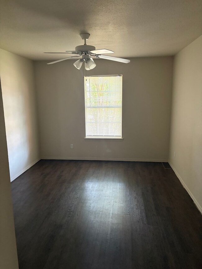 Building Photo - 1115 GRINNELL Cir
