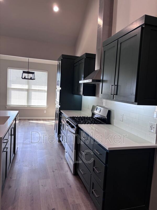 Building Photo - 3102 SE 34th St