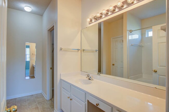 Building Photo - 533 Tribeca Dr