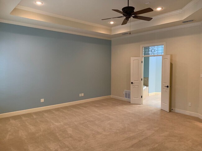 Building Photo - Luxury Garden Home In Tanglewood Terrace!!