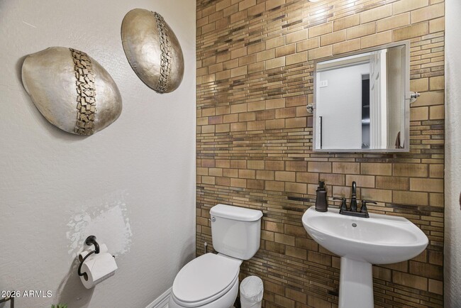 Building Photo - 5907 E Calle de Las Estrellas Rd