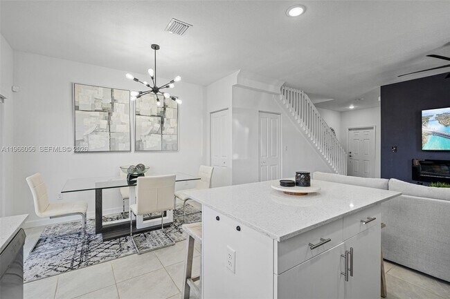 Building Photo - 9941 SW 231st Ln