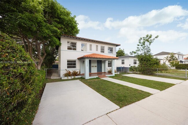 Building Photo - 2330 SW 26th Ln