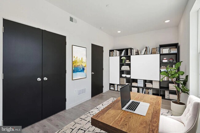 Building Photo - 5608 Florence Ave