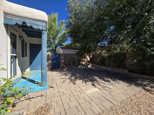 Building Photo - 2071 Placita De Vida