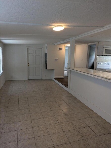 Building Photo - 2934 Plumosa Ln