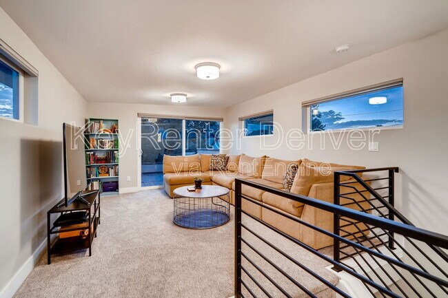 Building Photo - 3870 Shoshone St