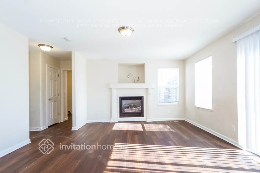 Building Photo - 11904 Kearney Cir