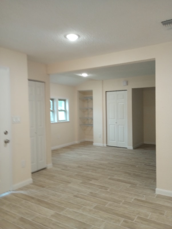 Building Photo - 719 Stansel Dr