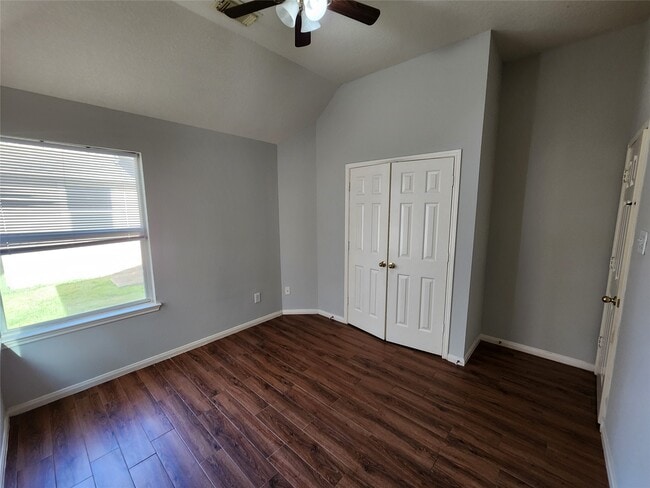 Building Photo - 1011 Lexington Green Dr