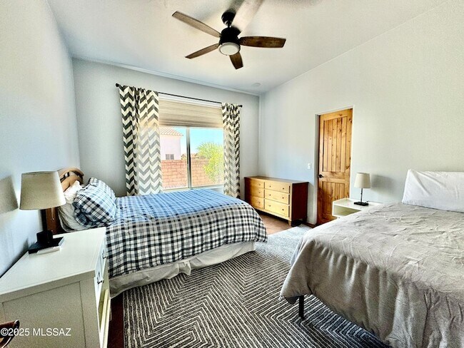 Building Photo - 11096 N Pusch Ridge View Pl