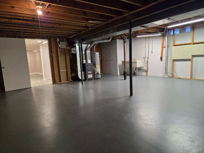 Building Photo - The Good Life — Over 2,200 Sq Ft with Finished Basement & Sunroom