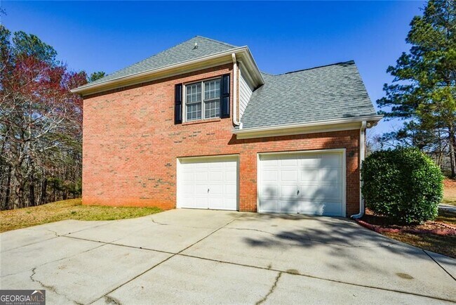 Building Photo - 305 Collegiate Dr