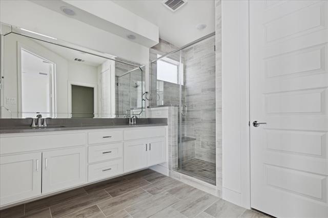 Building Photo - 8040 Ingram Dr