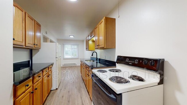 Building Photo - 1167 Orange Ave