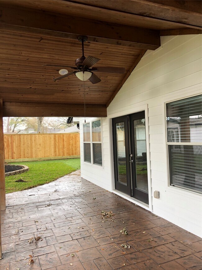 Building Photo - 1346 Chantilly Ln