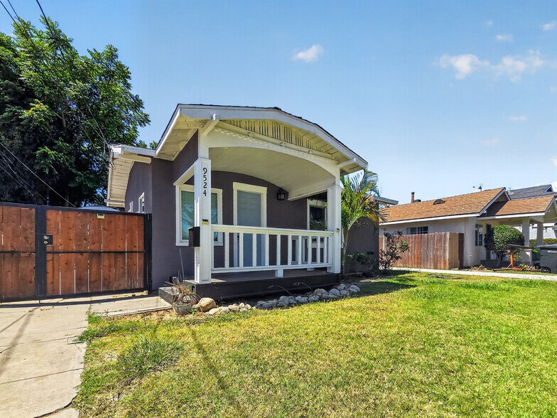 Building Photo - 9524 Mayne St